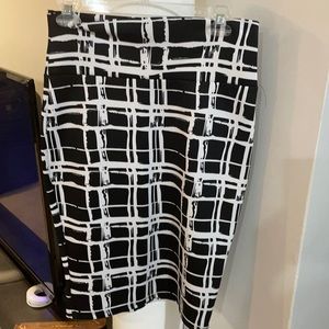 Black and white pencil skirt